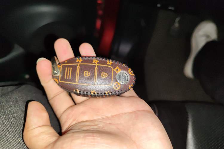 Used Nissan X-Trail 2015 2.0L CVT Comfort MAX Edition 2WD Vehicle Key