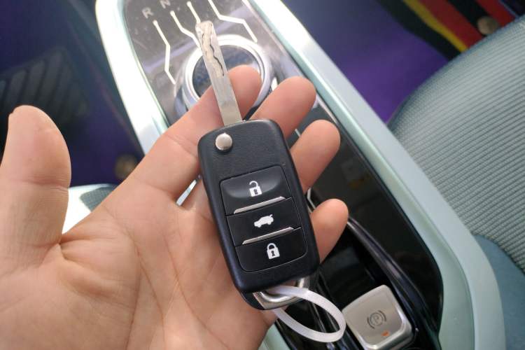 Used CHANGAN Benni E-Star 2022 Qingxin Edition Colorful Model Lithium Iron Phosphate Vehicle Key