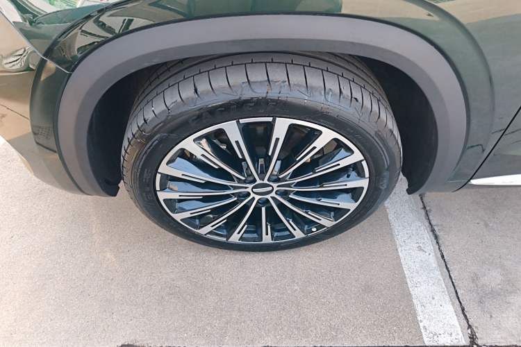 Used Geely Auto Monjaro L 2025 Dongfang Yao 2.0TD Automatic All-Wheel-Drive Wangyue Edition
