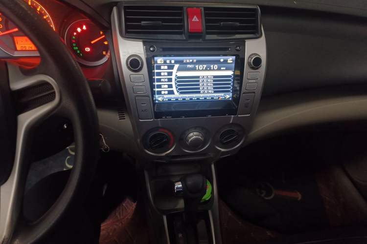 Used Honda City Classic 2008 1.5L Automatic Elite Edition Audio And AC Panel