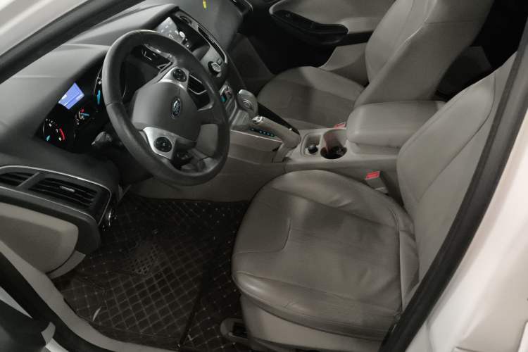 Used Ford Focus 2012 Sedan 2.0L Automatic Flagship Model Left Front Seat