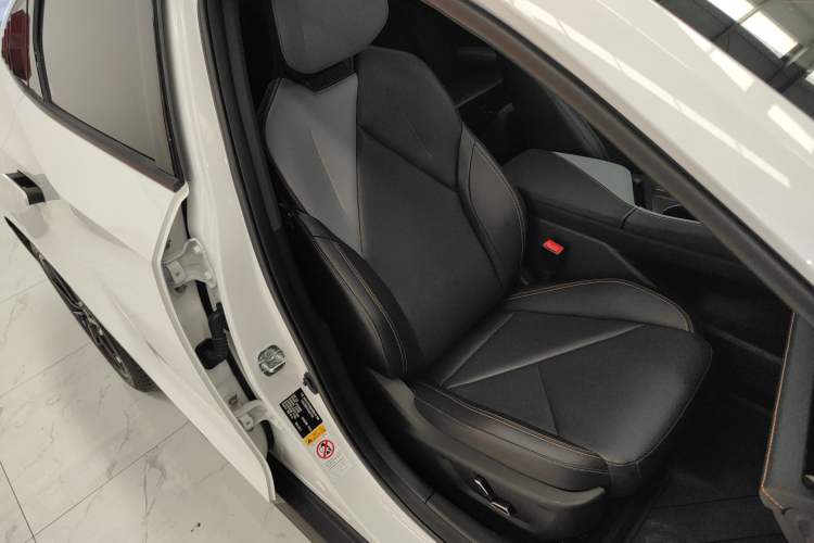 Used Changan UNI-V 2022 1.5T Smart Navigation Version
