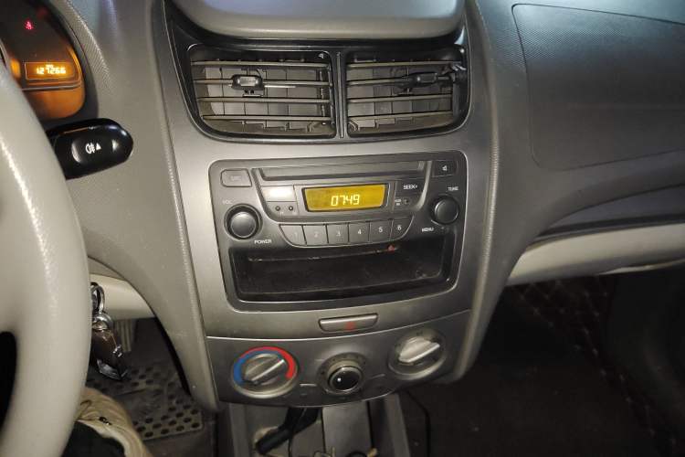 Used Chevrolet Sail 2013 Sedan 1.2L Manual Fashionable Happiness Edition
