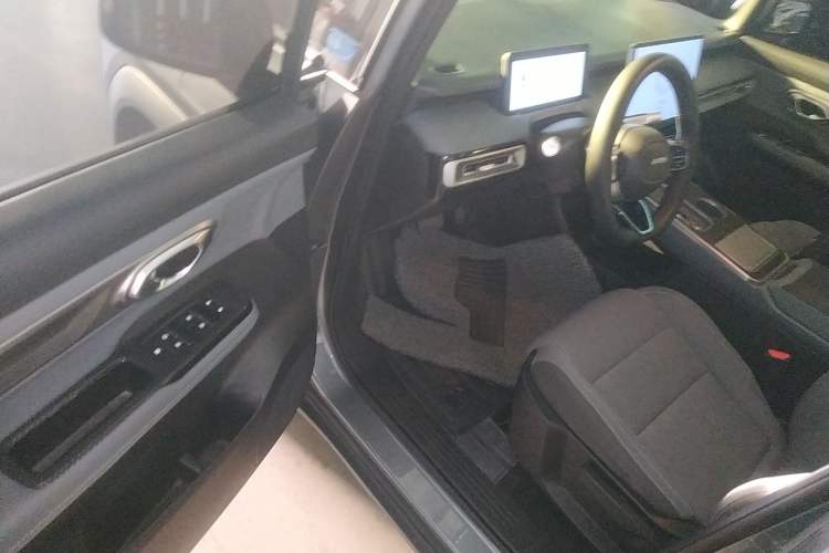 Used AION Y 2025 Plus 510 Enjoy Edition
