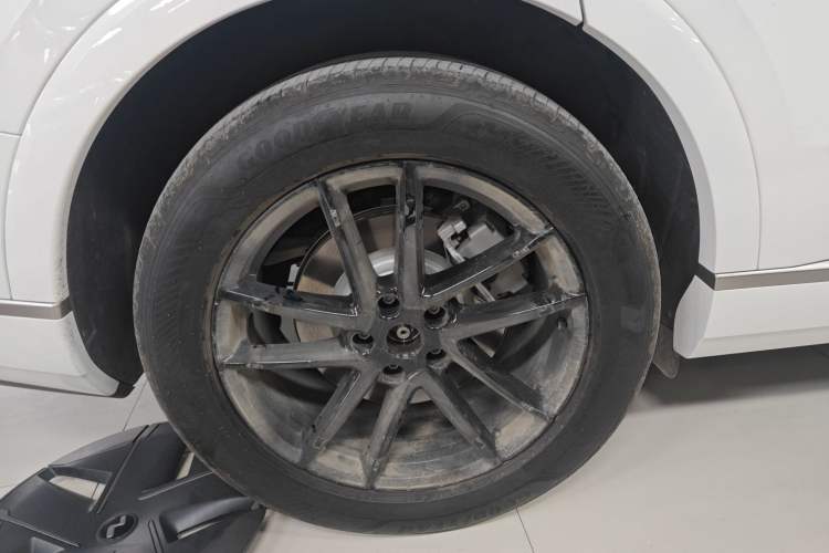 Used ONVO Luxeed L90 2025 Model—Pro Six-Seater Version