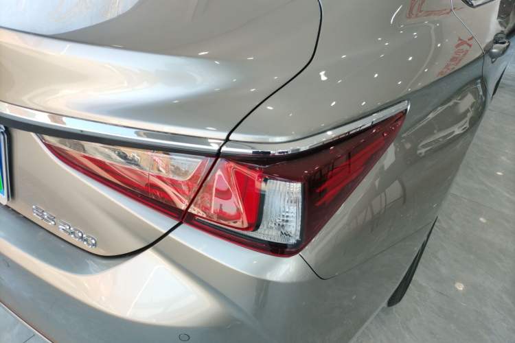 Used Lexus ES 2024 200 Premium Edition

