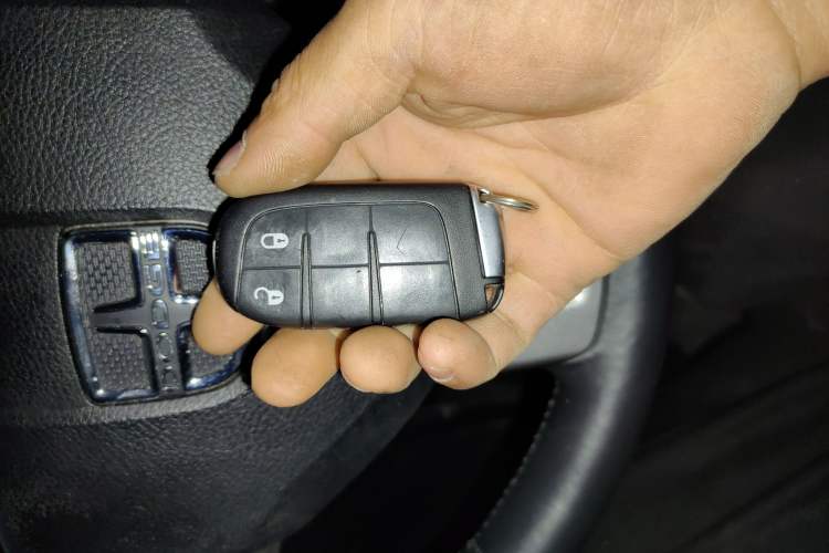 Used Dodge Journey 2014 2.4L Two-Wheel Drive Touring Edition Vehicle Key