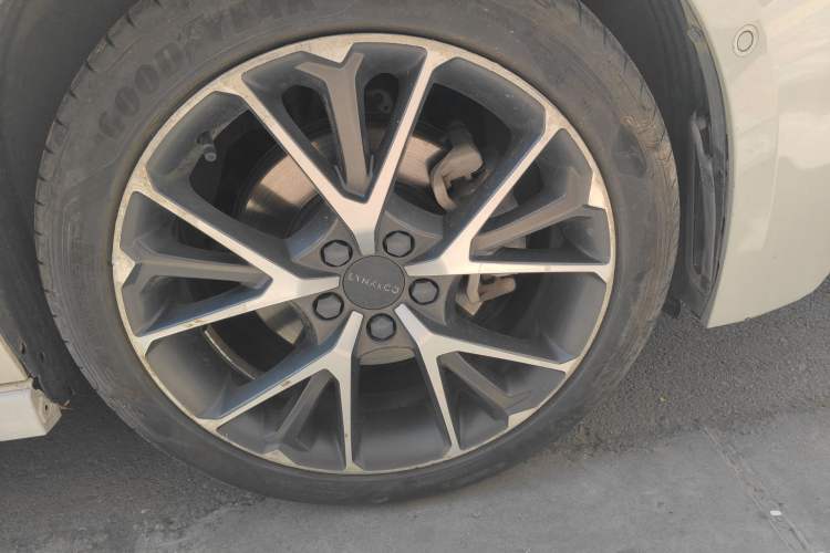 Used Lynk & Co 03 2020 1.5TD DCT JingPro Edition Right Front Wheel Hub