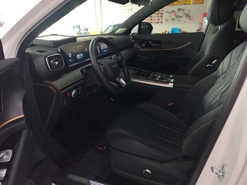 Used Chery Tiggo 9 2025 2.0T Dual-Clutch Two-Wheel Drive Luxury Edition 5 Seats — 14