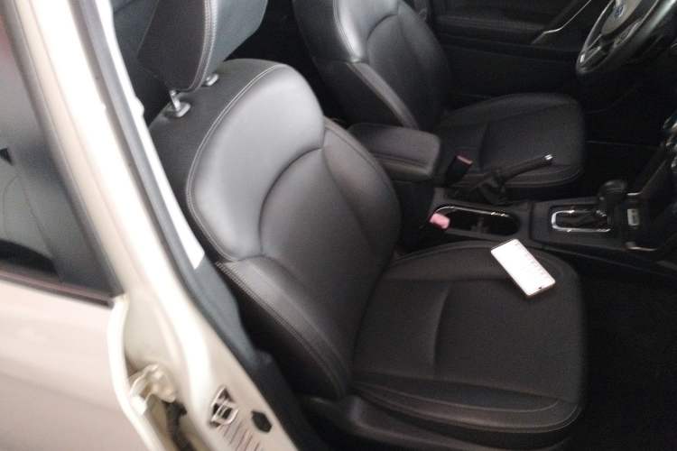 Used Subaru Forester 2016 2.5i Luxury Navigation Edition
