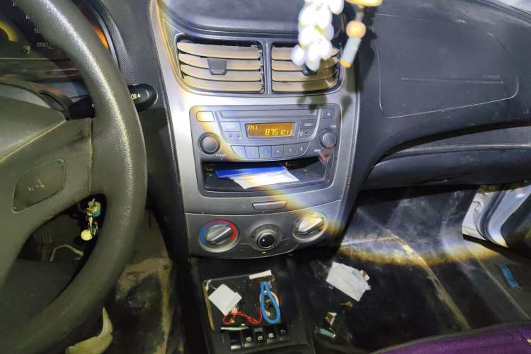 Used Chevrolet Sail 2013 Sedan 1.2L Manual Fashionable Happiness Edition