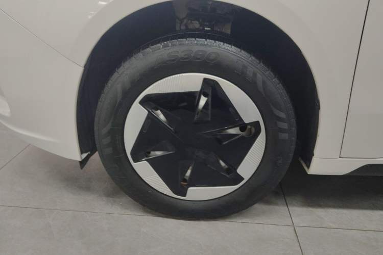 Used Geometry A 2024 500KM Travel Edition
