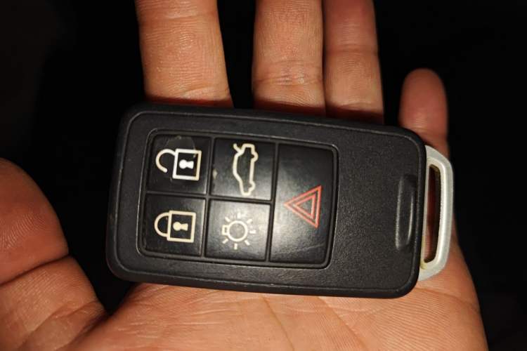 Used Volvo V40 2013 2.0T Zhiya Edition
