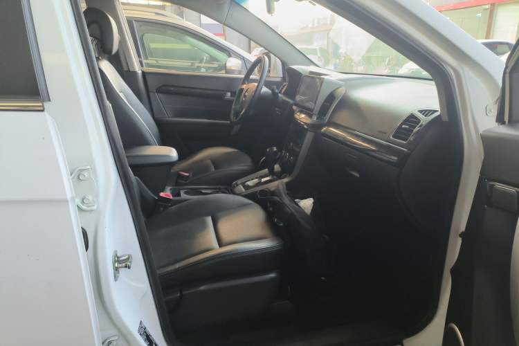 Used Chevrolet Captiva 2014 2.4L Two-Wheel Drive Urban Version 7 Seats
