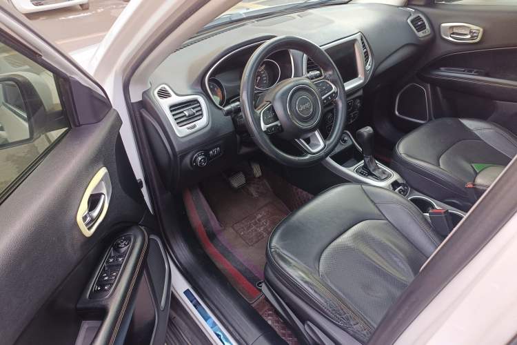 Used Jeep Compass 2017 200T Automatic Family Edition