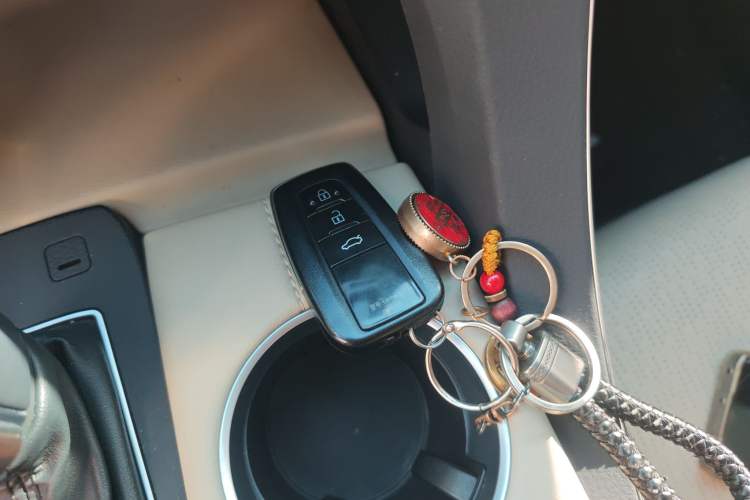 Used Toyota Avalon 2019 2.5L Touring Premium Version China VI Standard