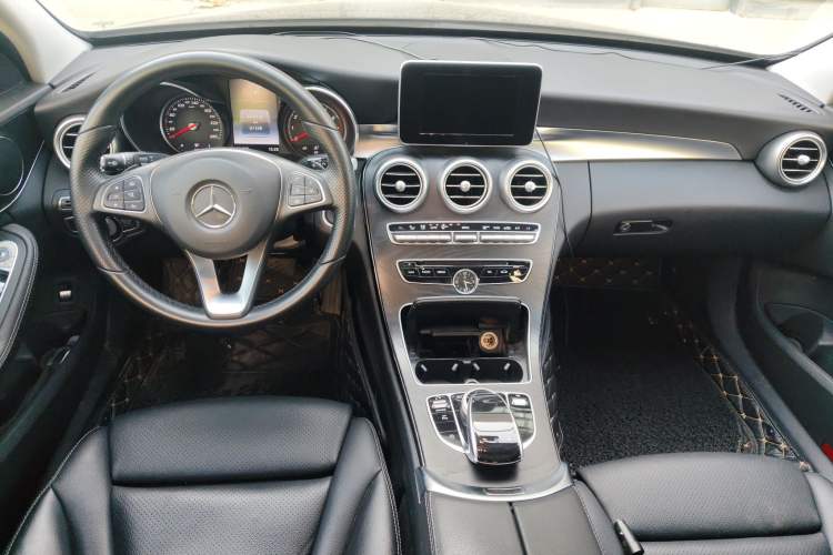 Used Mercedes-Benz C-Class 2015 C 200 station wagon
