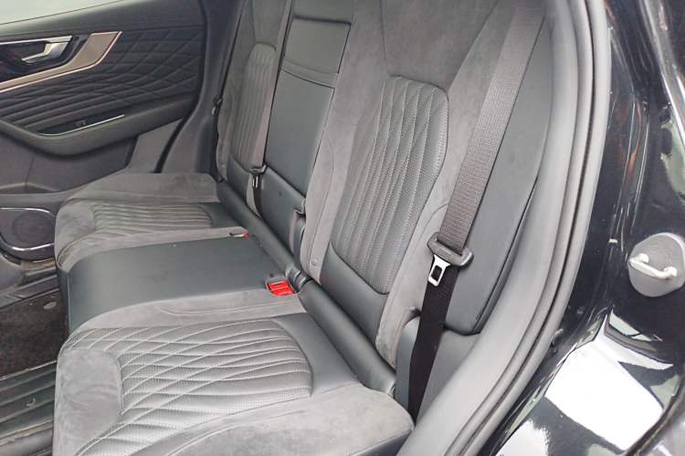 Used Hongqi HS5 2022 Revised Version 2.0T Smart Connect Flagship Edition Left Rear Seat
