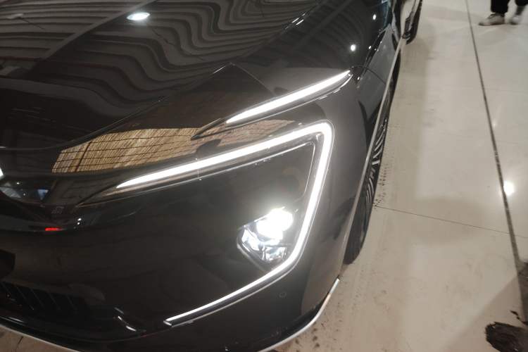 Used Avatr 12 2026 Ultra Pure-Electric All-Wheel-Drive Version Left Front Headlight