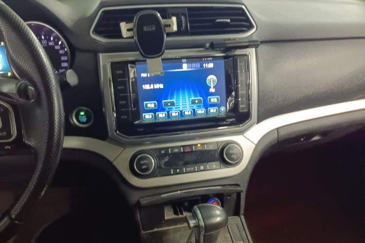 Used Haval H6 Coupe 2016 Blue Label 1.5T Automatic Two-Wheel Drive Urban Model Audio And AC Panel