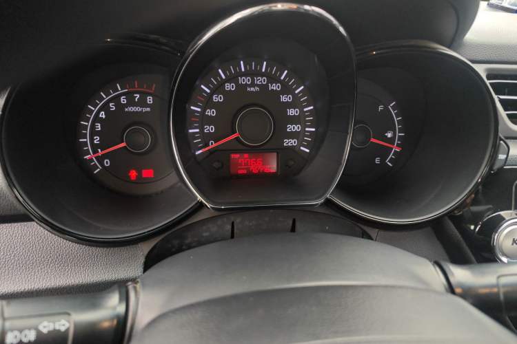 Used Kia K2 2012 Sedan 1.4L MT GLS Commemorative Edition