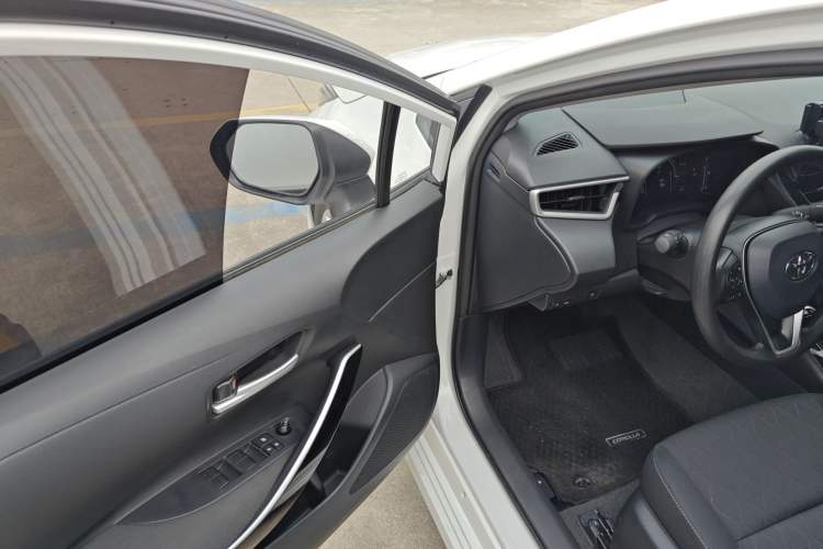 Used Toyota Corolla 2024 1.8L Smart Electric Hybrid Dual-Engine Pioneer Edition Driver Seat