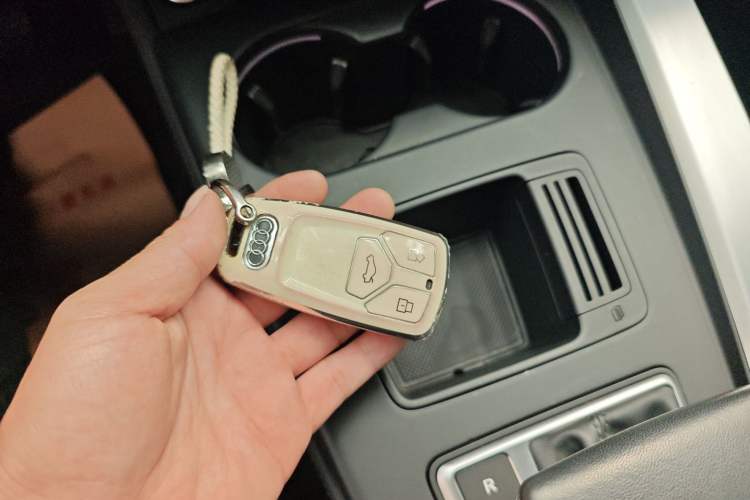 Used Audi A4L 2022 40 TFSI Fashion Dynamic Model
