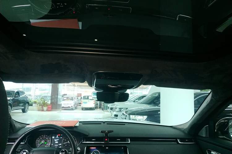 Used Land Rover Range Velar 2020 P250
