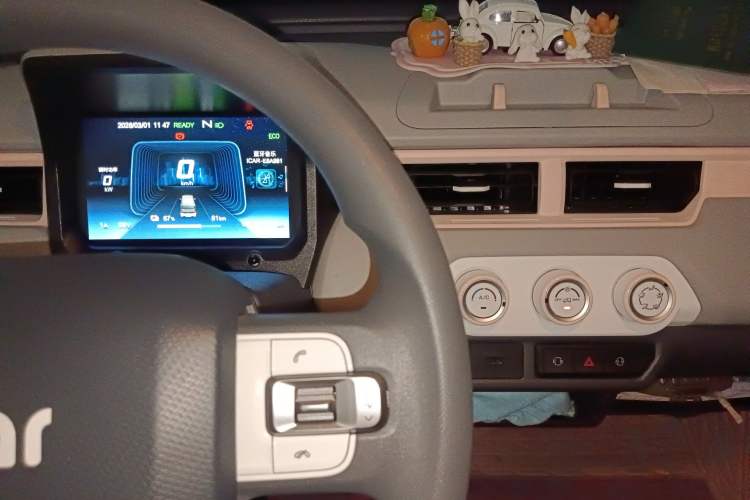 Used Chery QQ Ice Cream 2022 120km Conical Shape Lithium Iron Phosphate
