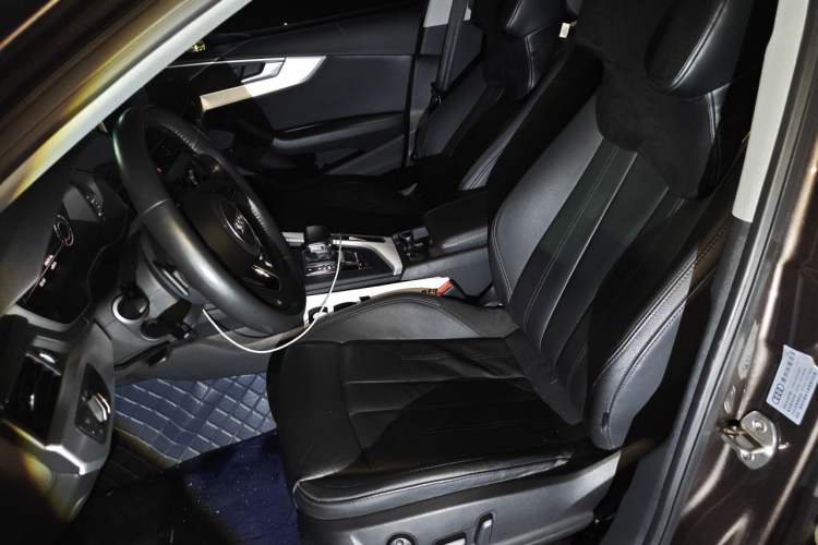 Used Audi A4L 2019 40 TFSI Fashion Edition China VI Emission Standard