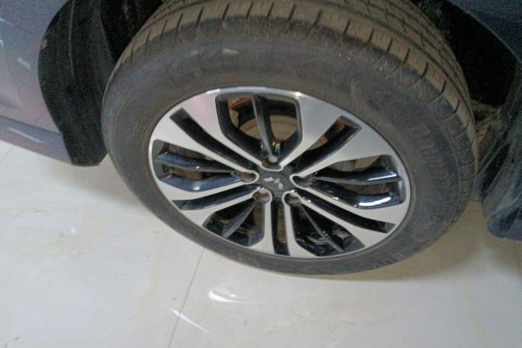 Used Wuling Victory 2022 280T 1.5T CVT Flagship Edition Exterior 5