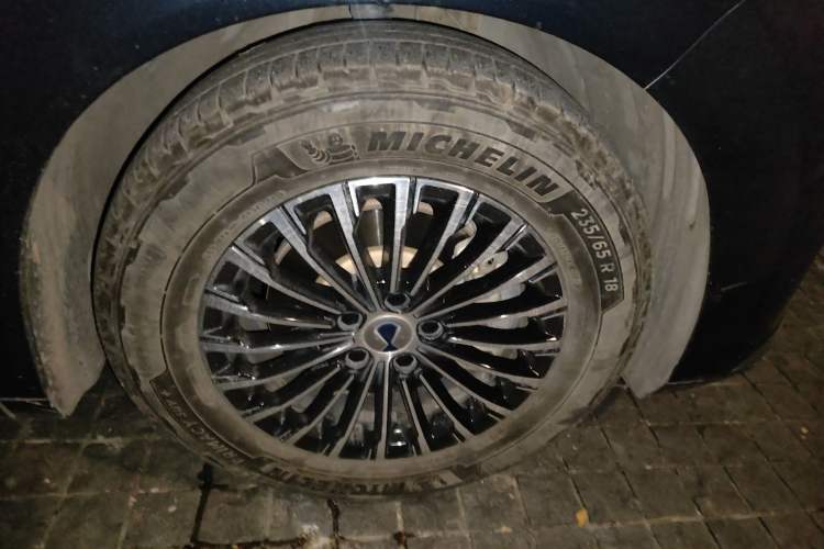 Used Denza D9 2022 DM-i 970 Four-Wheel Drive Prestige Model
