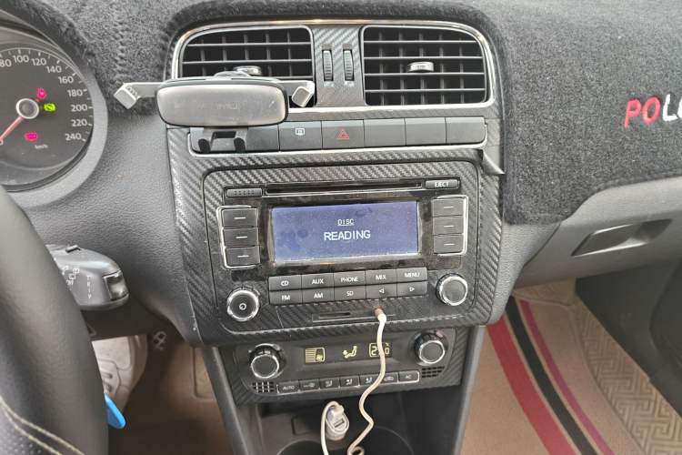 Used Volkswagen Polo 2011 1.6L Automatic ZhiShang Version
