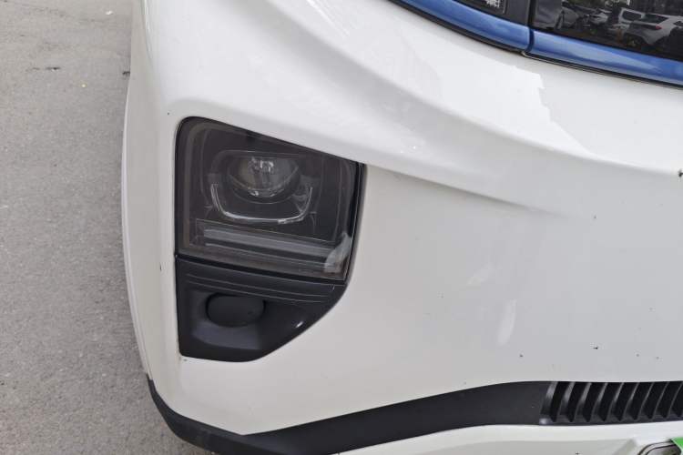 Used Farizon Xingxiang V 2024 Star Enjoy V6E Feature Edition Zhixin 46.08 kWh Right Front Headlight