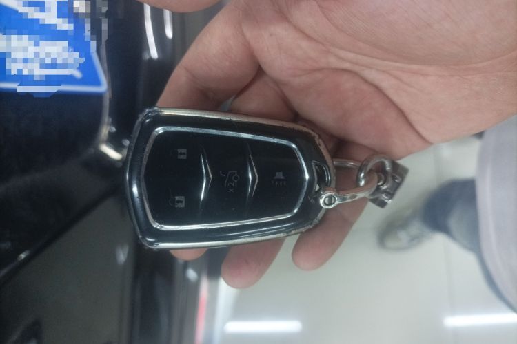 Used Cadillac XT4 2022 28T Two-Wheel-Drive Luxury Version
