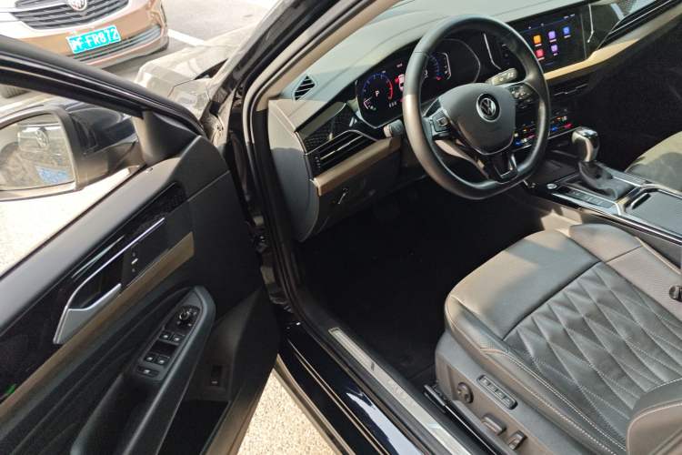 Used Volkswagen Passat 2021 380TSI Luxury Edition Driver Seat