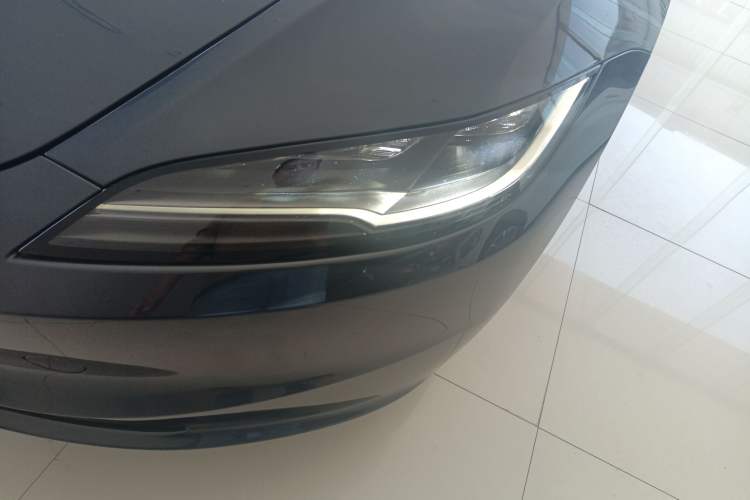 Used Tesla Model 3 2023 Rear-Wheel-Drive Version
