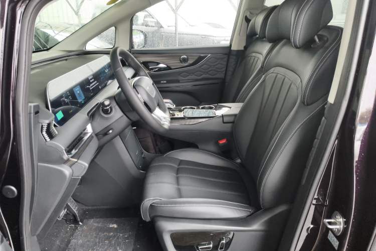 Used FORTHING Xinghai V9 2026 Model, More Enjoyment Series, 200km Luxury Edition