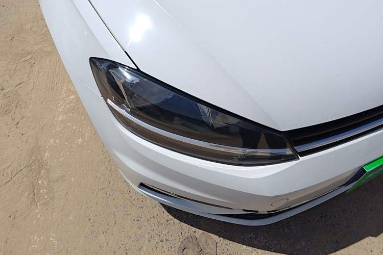 Used Volkswagen Golf 2018 1.6L Automatic Comfort Model Right Front Headlight