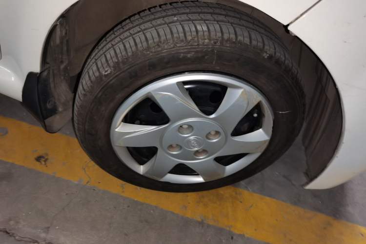 Used BYD F0 2012 1.0L XuanKu Trim Right Front Wheel Hub