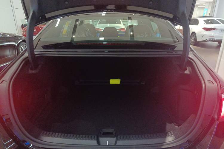 Used Mercedes-Benz E-Class 2026 E 260 L Classic Edition