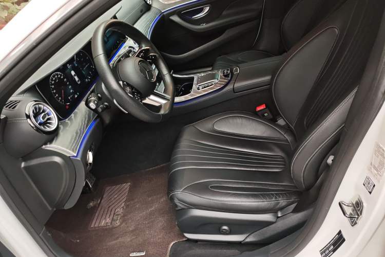 Used Mercedes-Benz CLS 2023 CLS 300 Luxury Model
