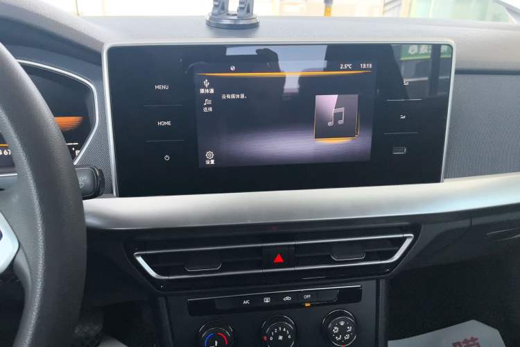 Used Volkswagen Lavida 2023 1.5L Automatic De Yi Edition Audio And AC Panel