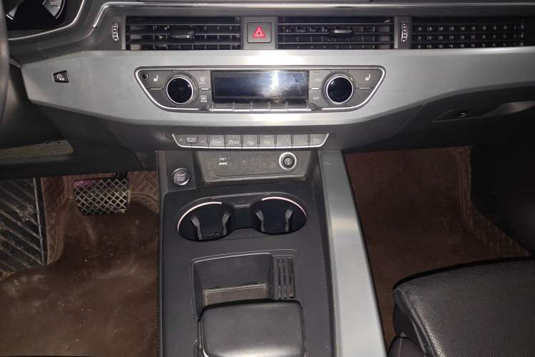 Used Audi A4L 2022 40 TFSI Luxury Dynamic Model