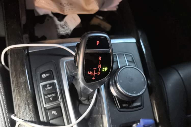 Used BMW X5 2018 xDrive35i M Sport Edition Gear Lever