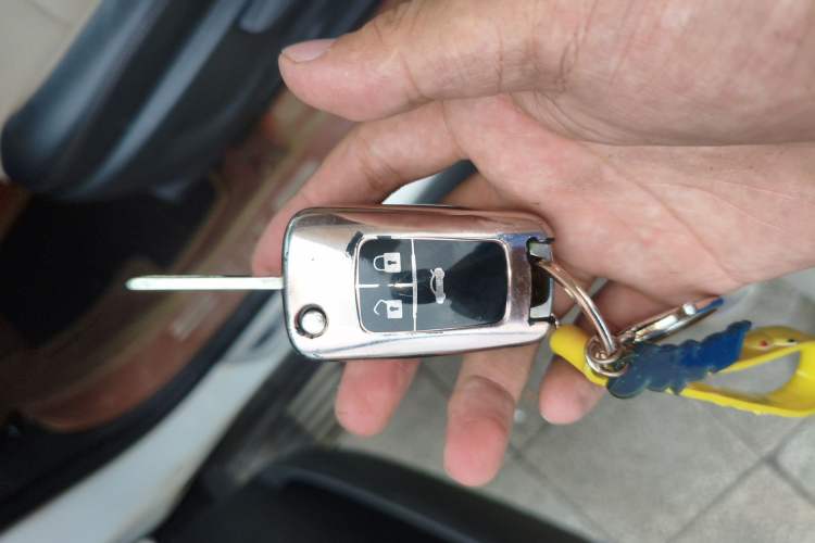 Used Buick Encore 2013 1.4T Automatic Two-Wheel Drive Leading Model Vehicle Key