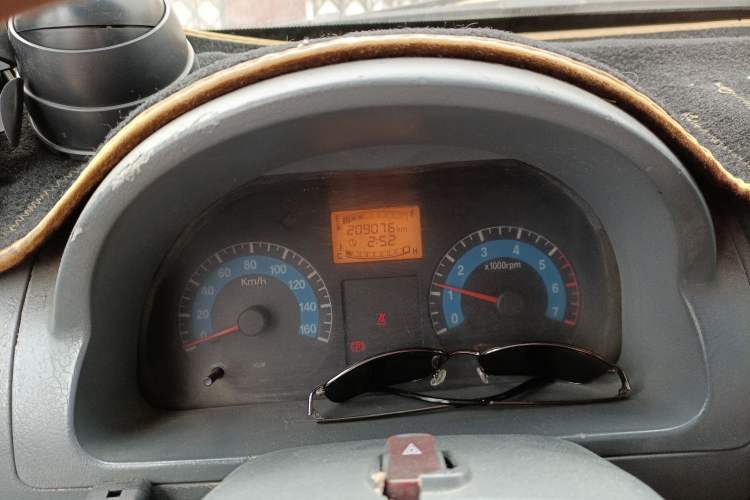 Used Dongfeng Xiaokang V27 2011 1.3L Standard Version BG13-20 Odometer Close Up