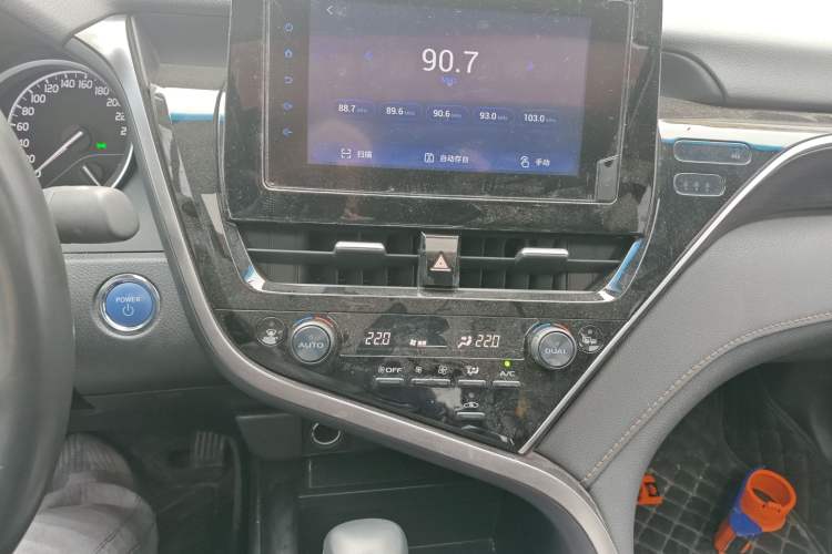 Used Toyota Camry 2021 Dual-Motor 2.5 HGVP Leading Edition Audio And AC Panel