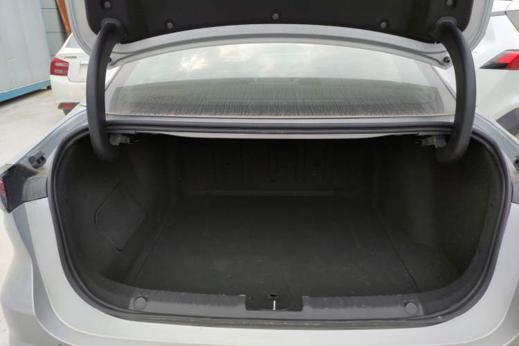 Used Geely Galaxy L6 2025 EM-i 140km Starship Edition Trunk