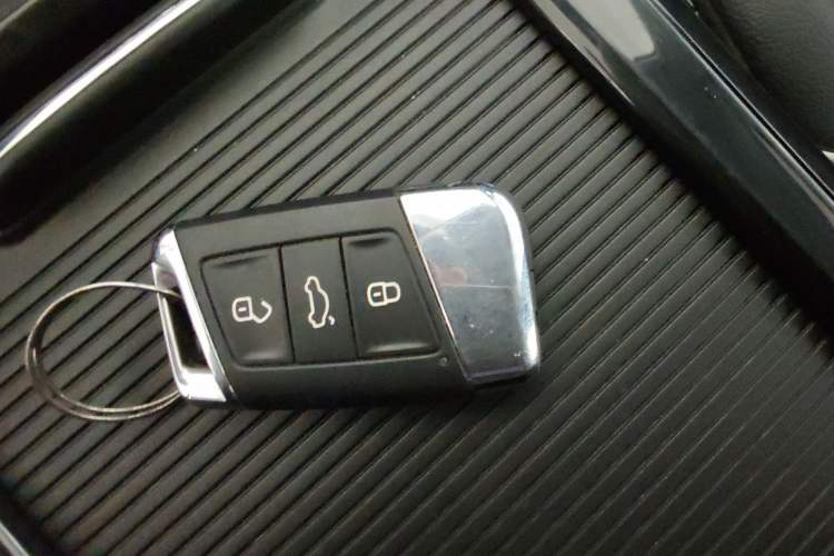 Used Volkswagen Passat 2023 Revised 330TSI Elite Edition Vehicle Key